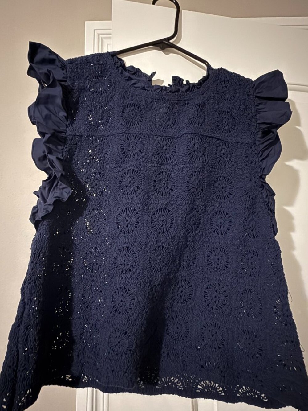 EUC Skies Are Blue blouse features crochet Size M Sleeveless